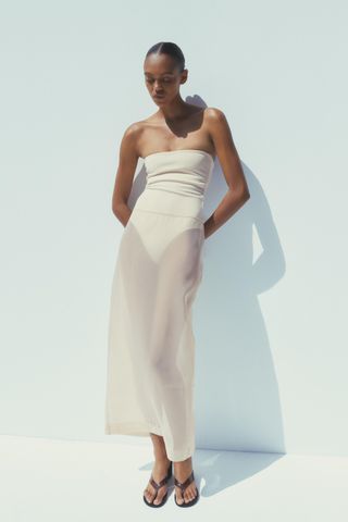 5qjeED4QHb6Fg2zxCTiBLG-320-80 33 اكتشاف أزياء Zara ذات المظهر المصمم للتسوق هذا الصيف