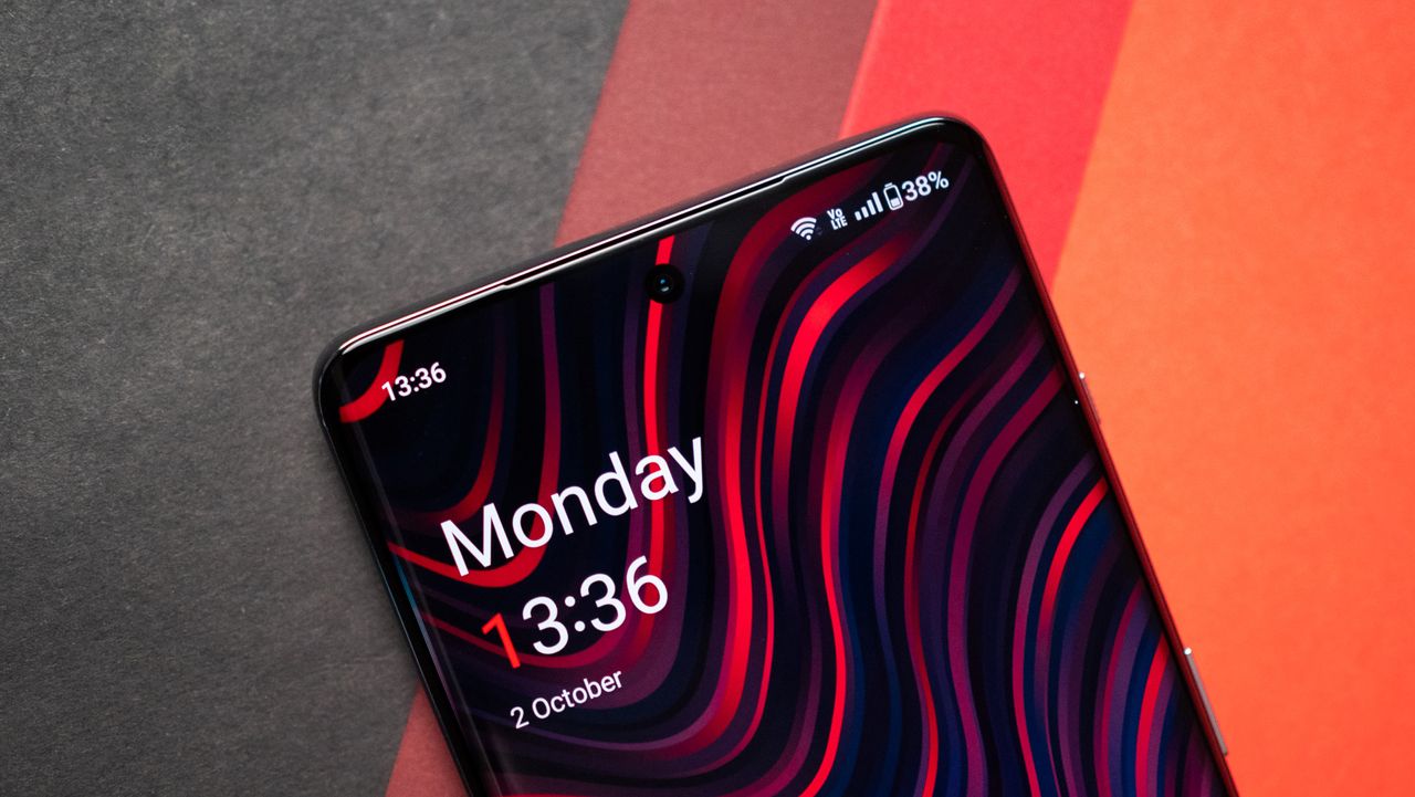 OnePlus 11R Solar Red review