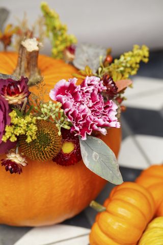 DIY pumpkin vase ideas – 17 ways to give your Jack-O-Lantern a gorgeous ...
