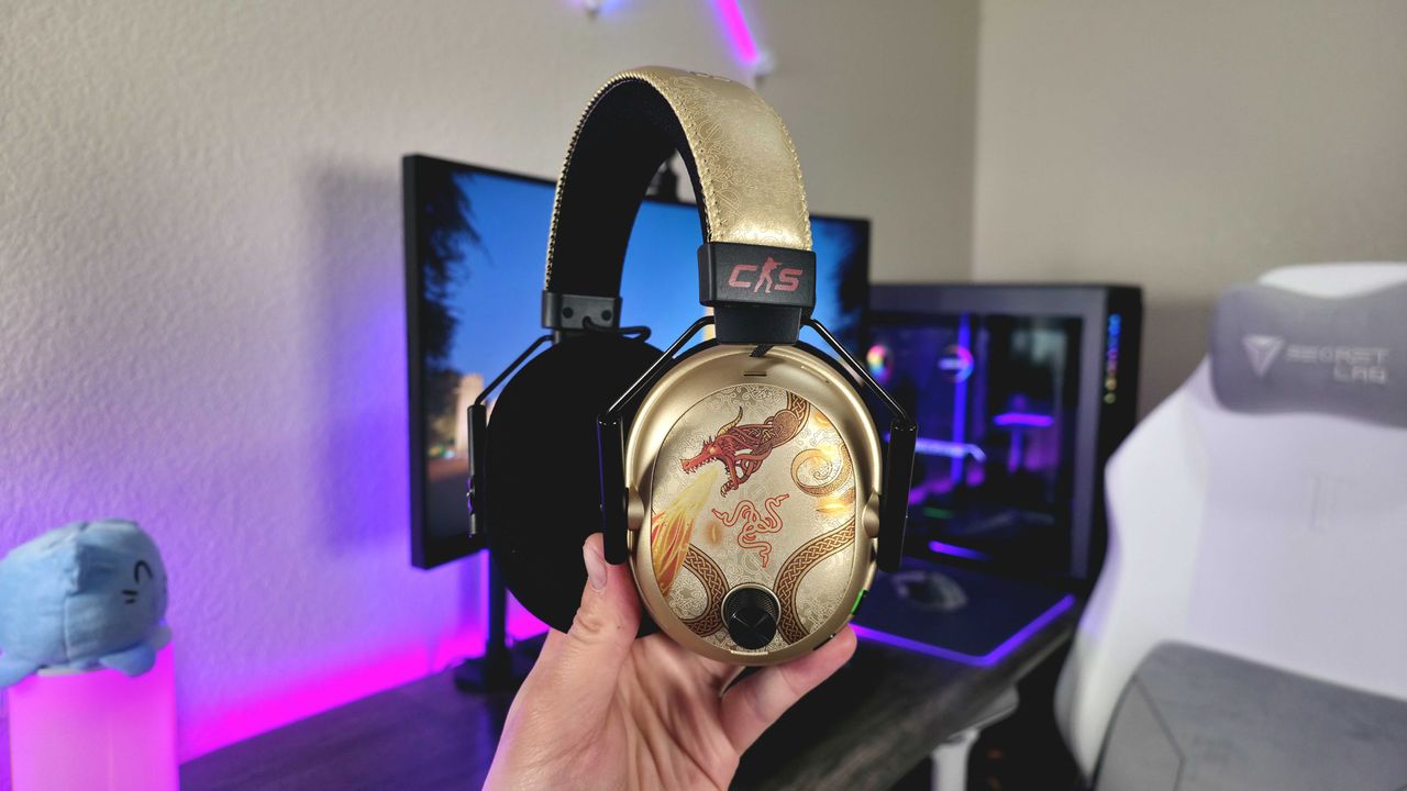 Image of the Razer Counter-Strike 2 Dragon Lore Collection.