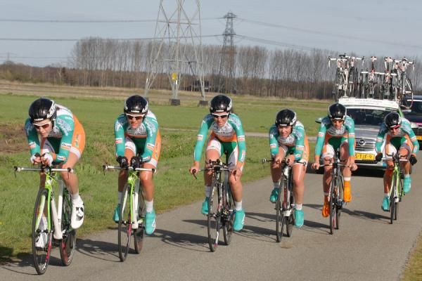Dolmans - Boels Cyclingteam ride to an 8th place finish.
