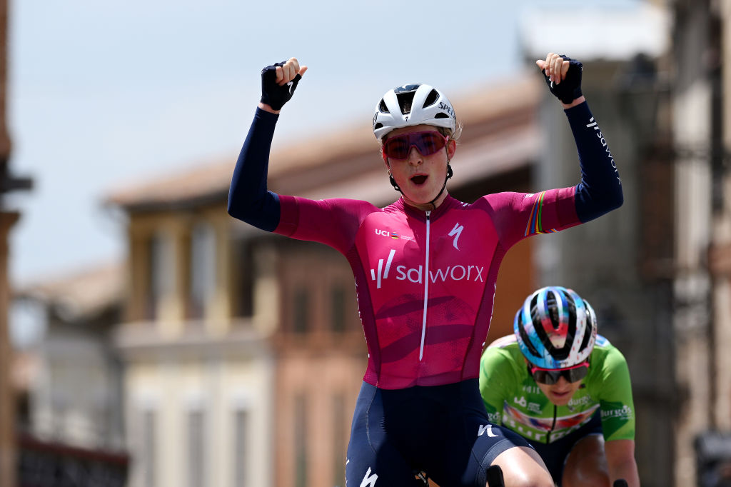Vuelta a Burgos Feminas Vollering declared winner…