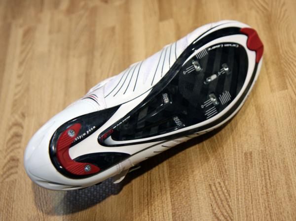 The Northwave Evolution SBS's three-layer carbon sole includes laterally adjustable cleat mounting holes.