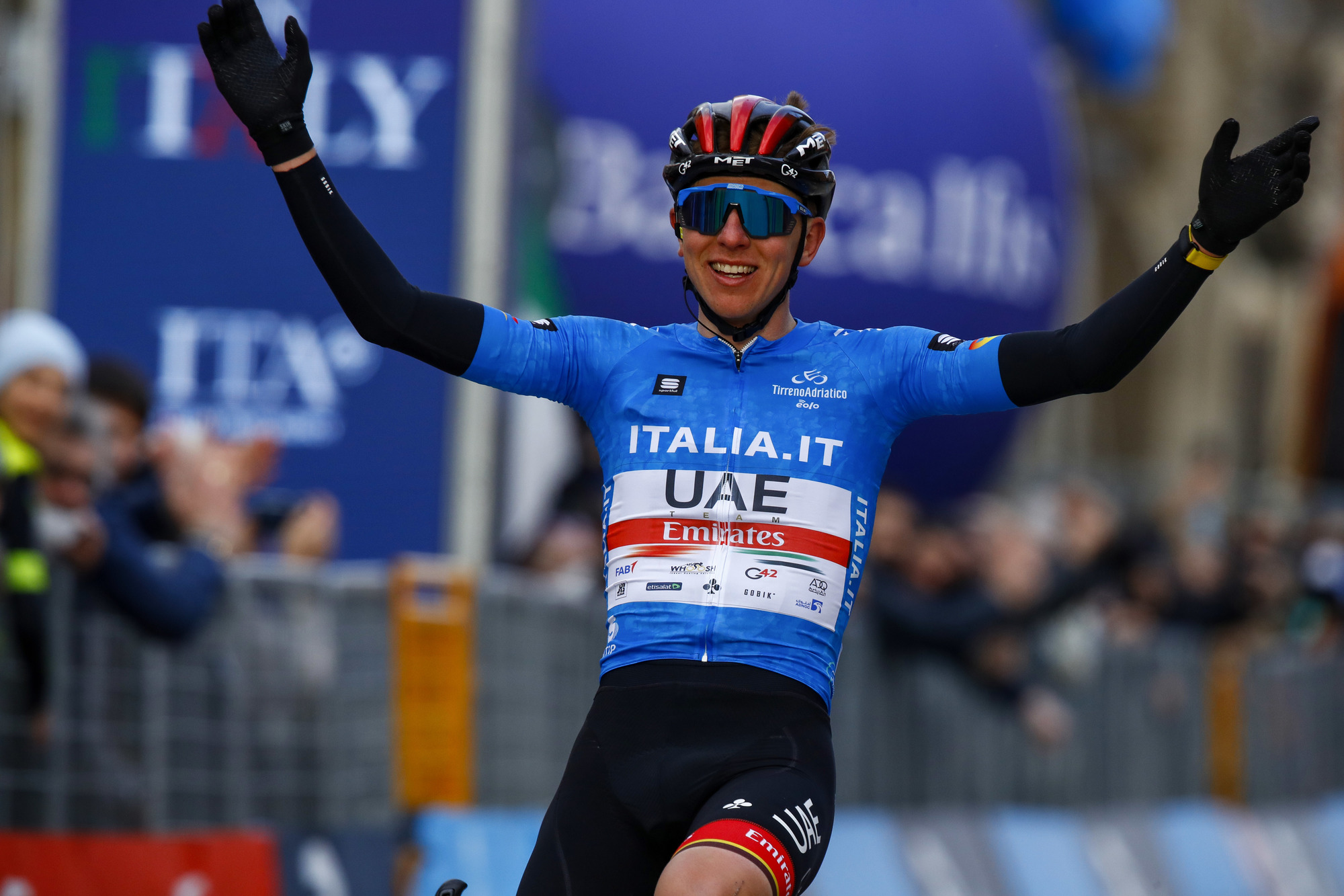 Tirreno Adriatico 2022 - 57th Edition - 6th stage Apecchio - Carpegna 215 km - 12/03/2022 - Tadej Pogacar (SLO - UAE Team Emirates) - photo Roberto Bettini/SprintCyclingAgencyÂ©2022