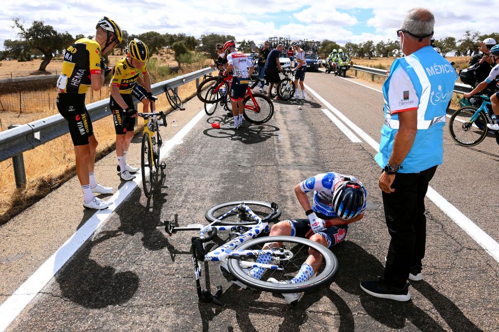 ALTO DEL PIORNAL SPAIN SEPTEMBER 08 EDITORS NOTE Image depicts graphic content Jay Vine of Australia and Team AlpecinDeceuninck Polka dot mountain jersey crashes and abandons during the 77th Tour of Spain 2022 Stage 18 a 192km stage from Trujillo to Alto del Piornal 1163m LaVuelta22 WorldTour on September 08 2022 in Alto del Piornal Caceres Spain Photo by Tim de WaeleGetty Images