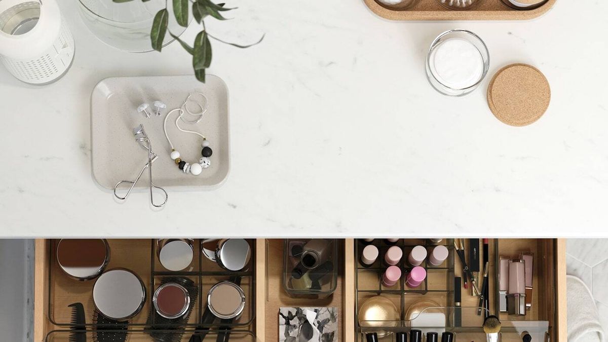 How to Organize Bathroom Counters