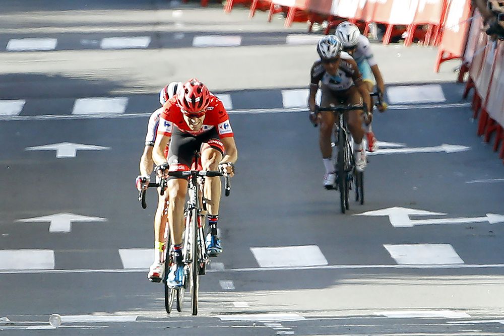 The gap from Dumoulin to Aru and Pozzovivo was three seconds in the end