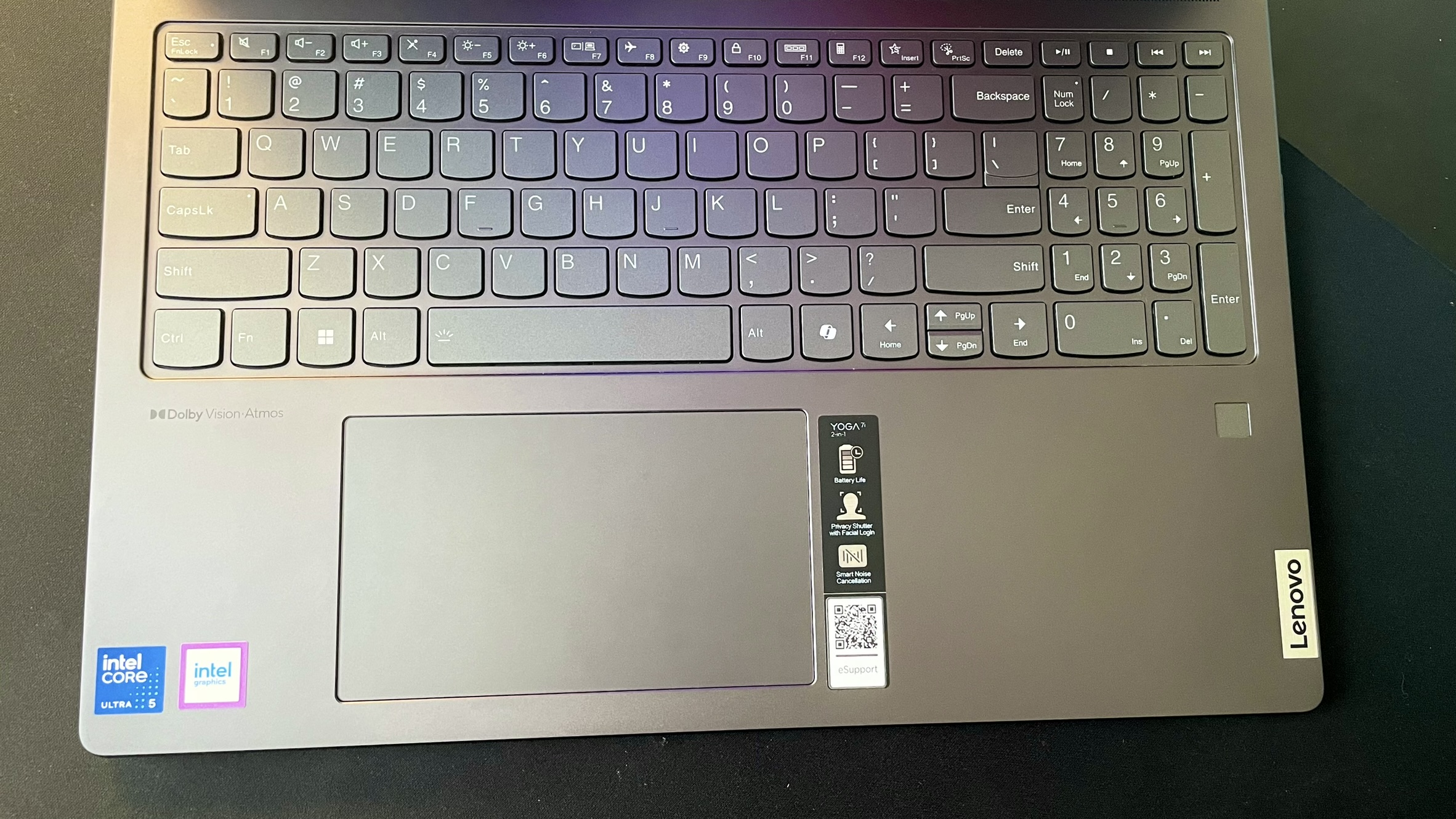 Lenovo Yoga 7i keyboard and touchpad with fingerprint reader