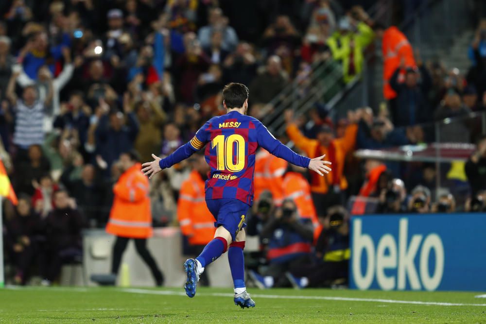 Lionel Messi penalty edges Barcelona to victory over Real Sociedad ...