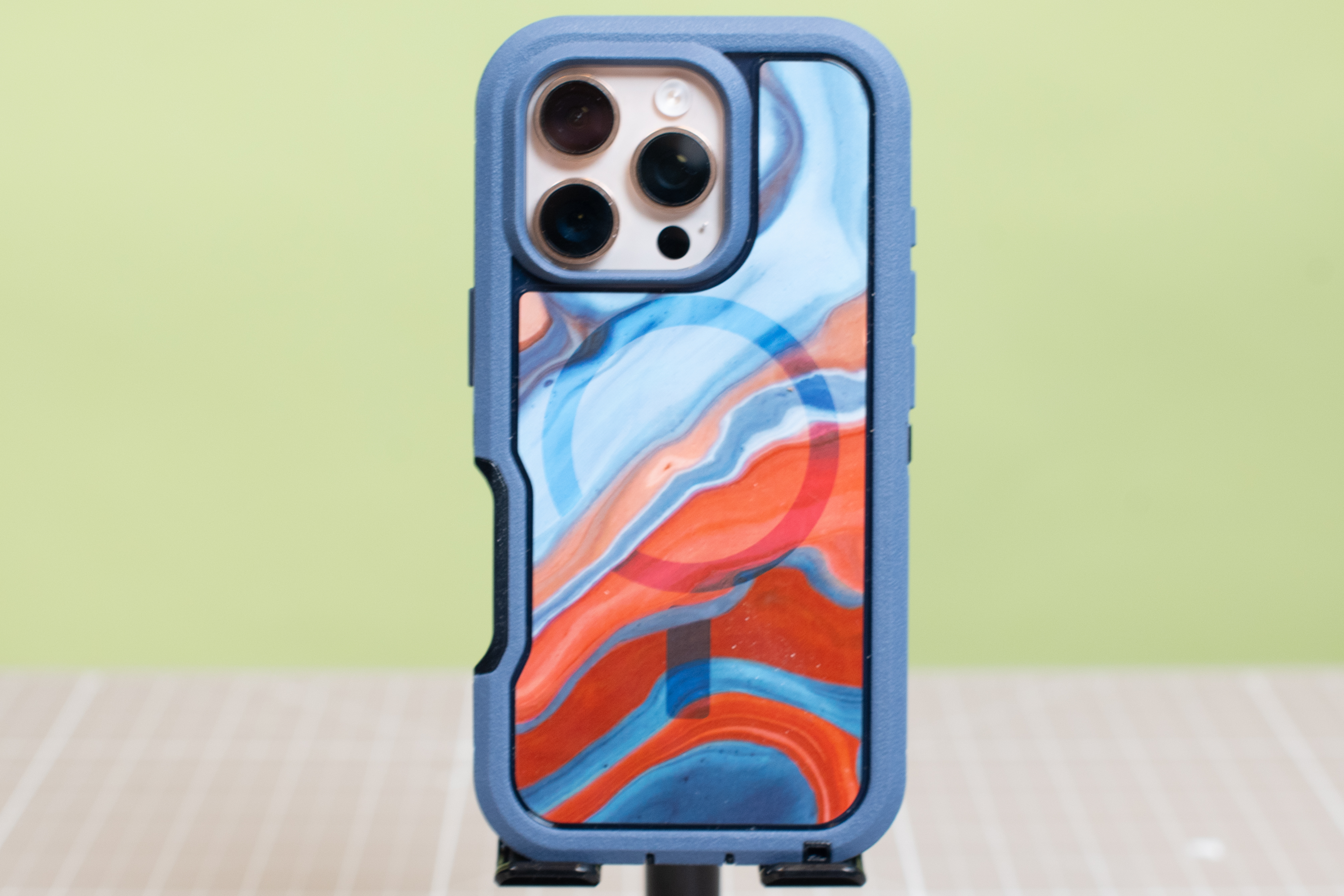 Otterbox Defender Series Pro XT in high desert marble finish with pretty painted rock look