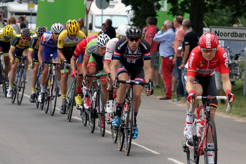 Pim Ligthart (Lotto Soudal) leads Albert Timmer (Giant Alpecin)