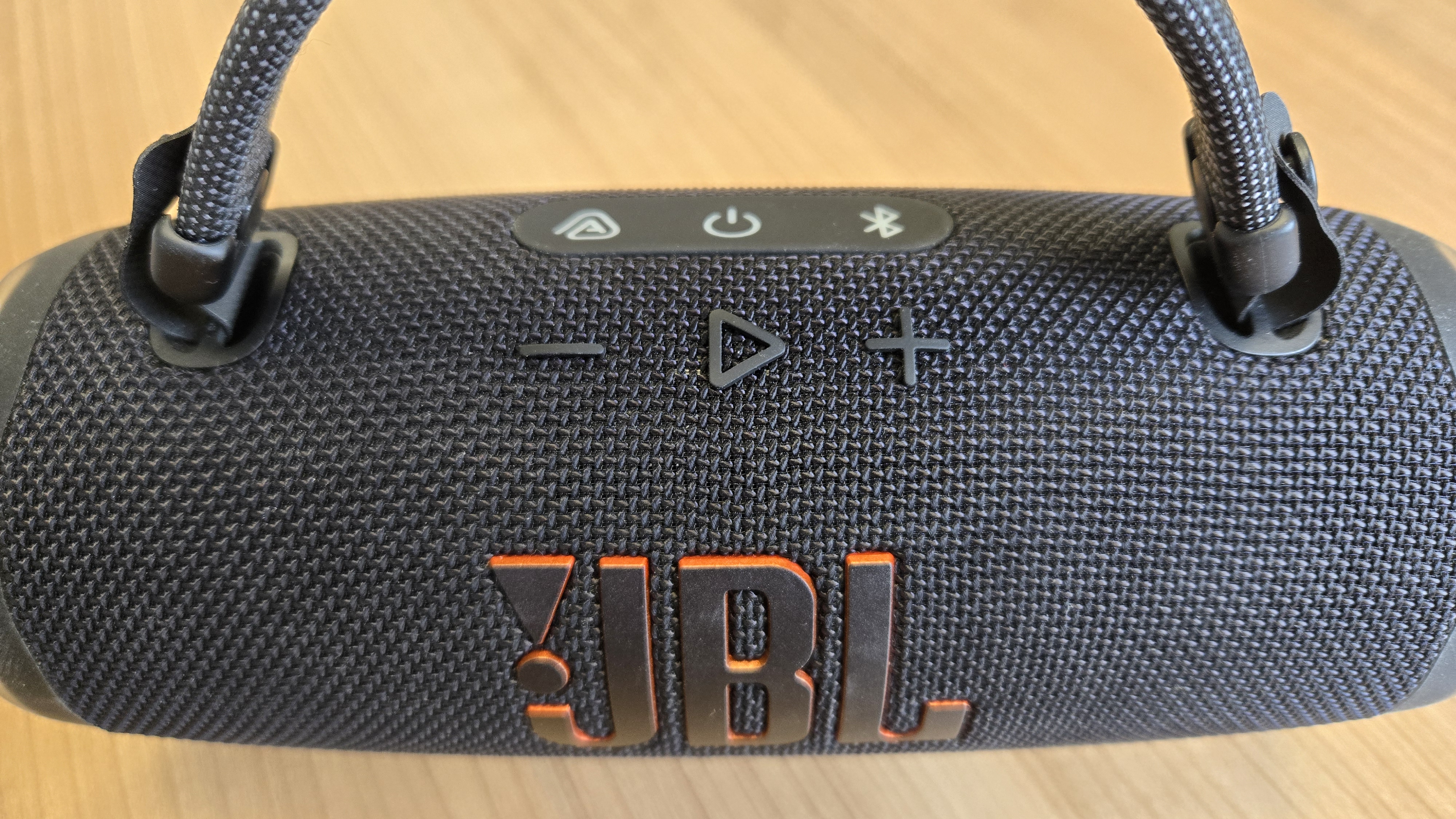 JBL Charge 6
