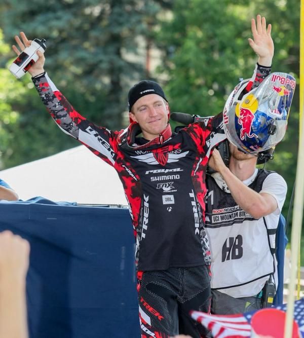 Aaron Gwin (Trek World Racing) at the introductions.