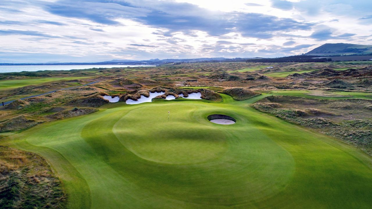 Dumbarnie Links - Hole 16 - Club