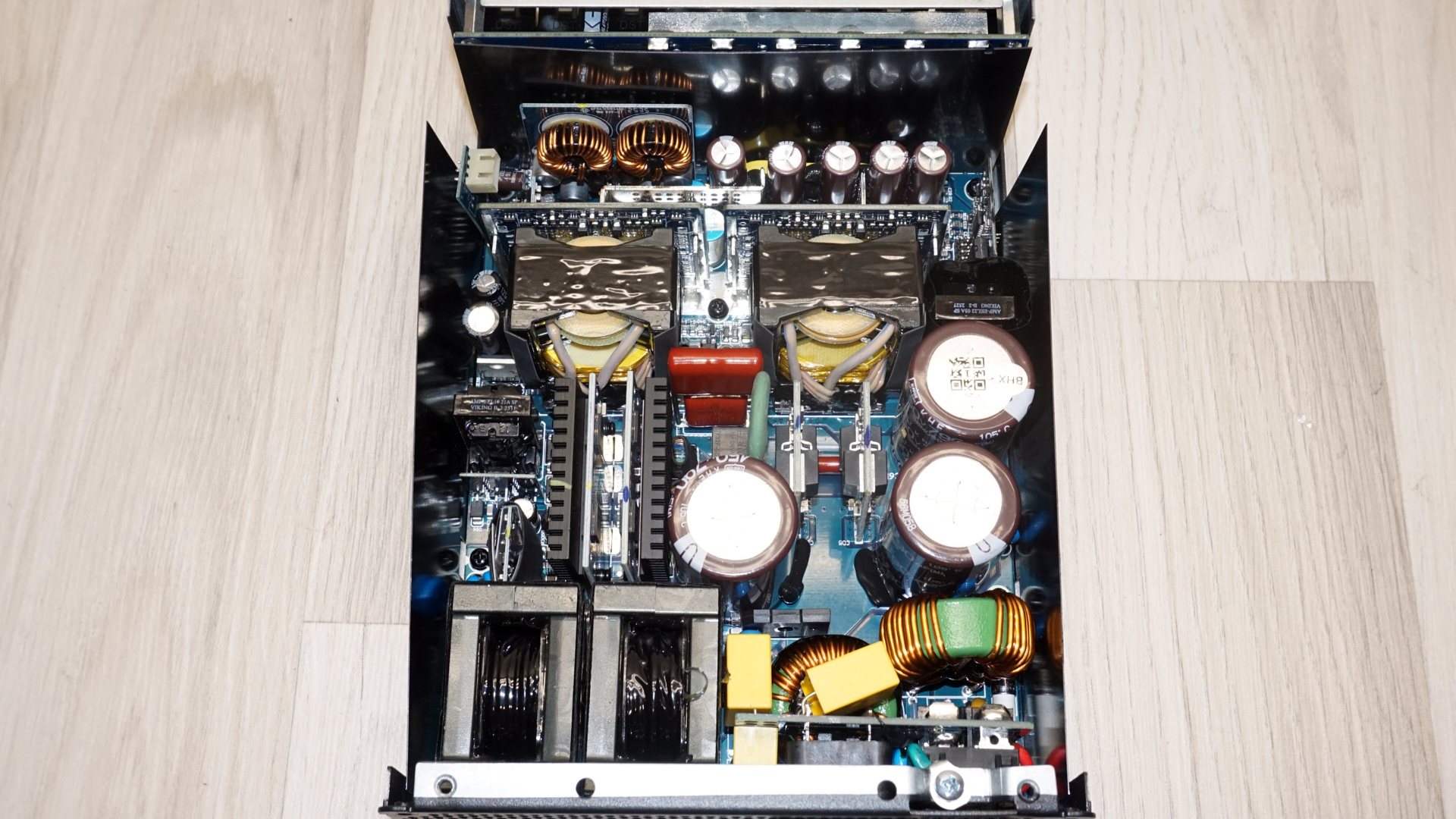 Super Flower Leadex Titanium ATX 3 2800W PSU