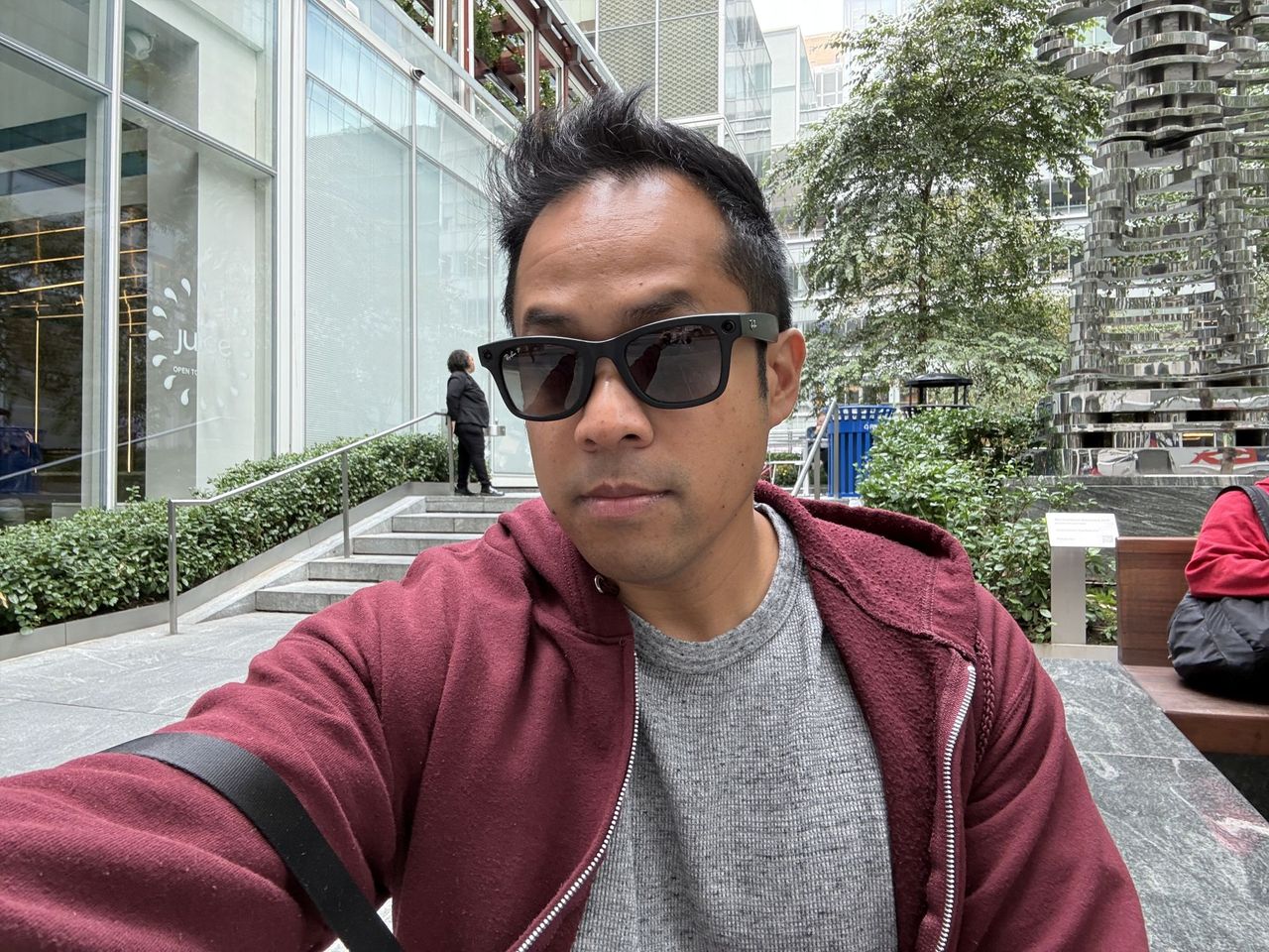 Apple iPhone 16 Pro Max Selfie Sample.