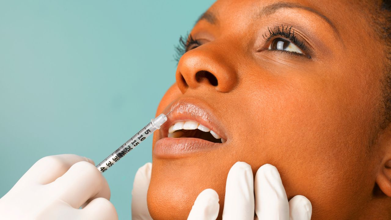 Woman having injectable tweakment