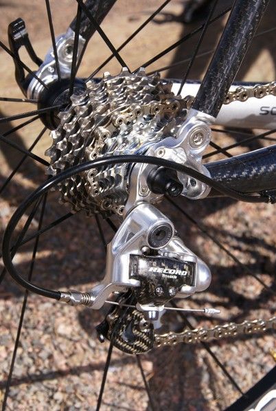 The same can be said for the Record rear derailleur
