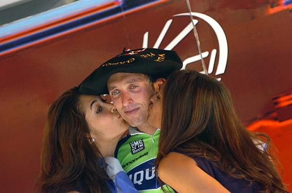 Kisses for Leonardo Bertagnolli (Liquigas).