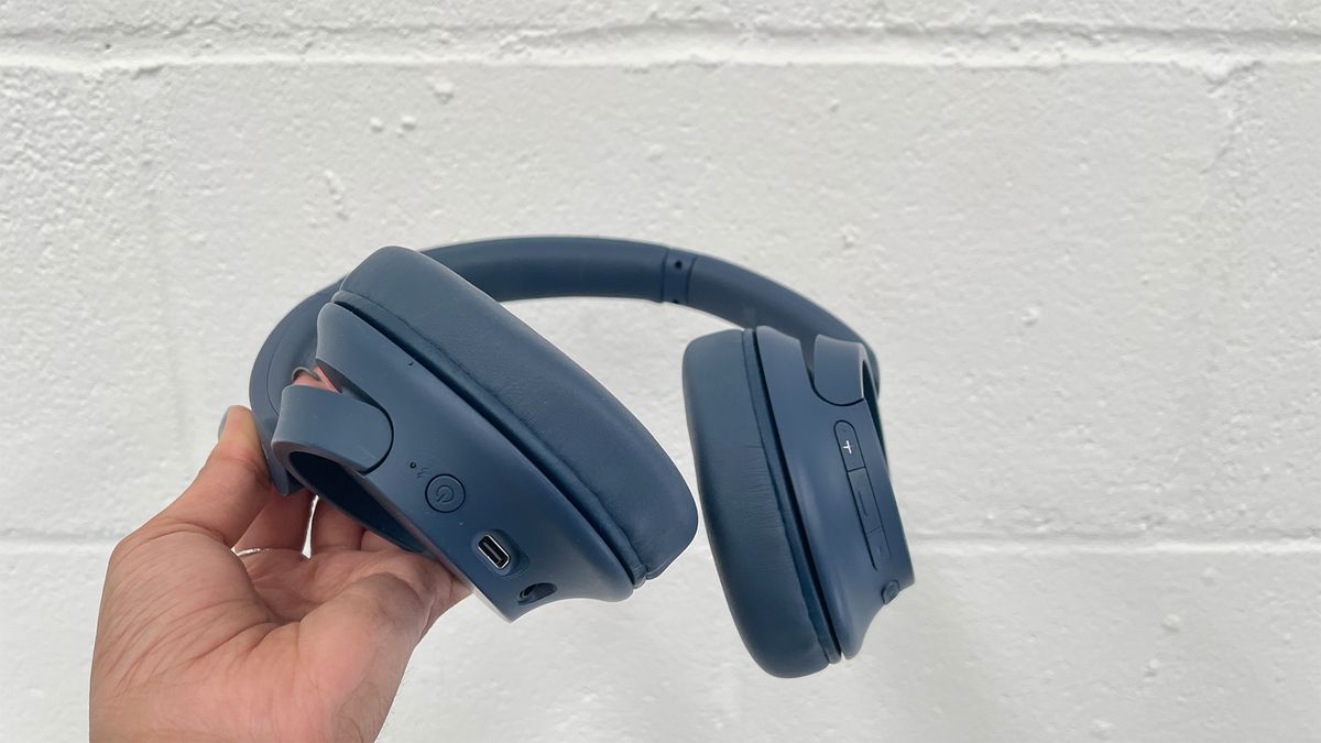 Over-ear headphones: Sony WH-CH720N