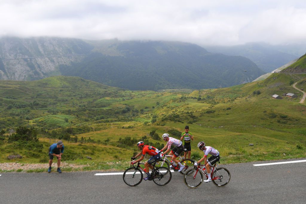 Nibali, Wellens and Gesbert on the Col du Soulour