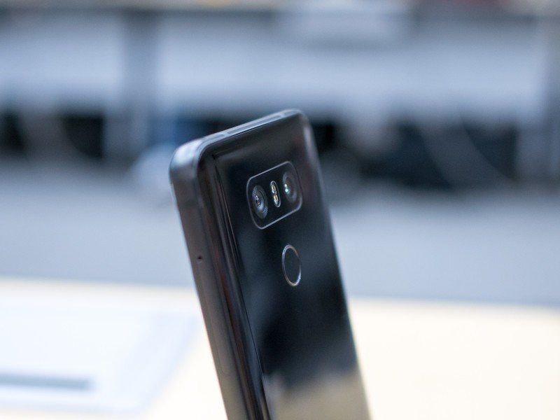 LG G6 in black
