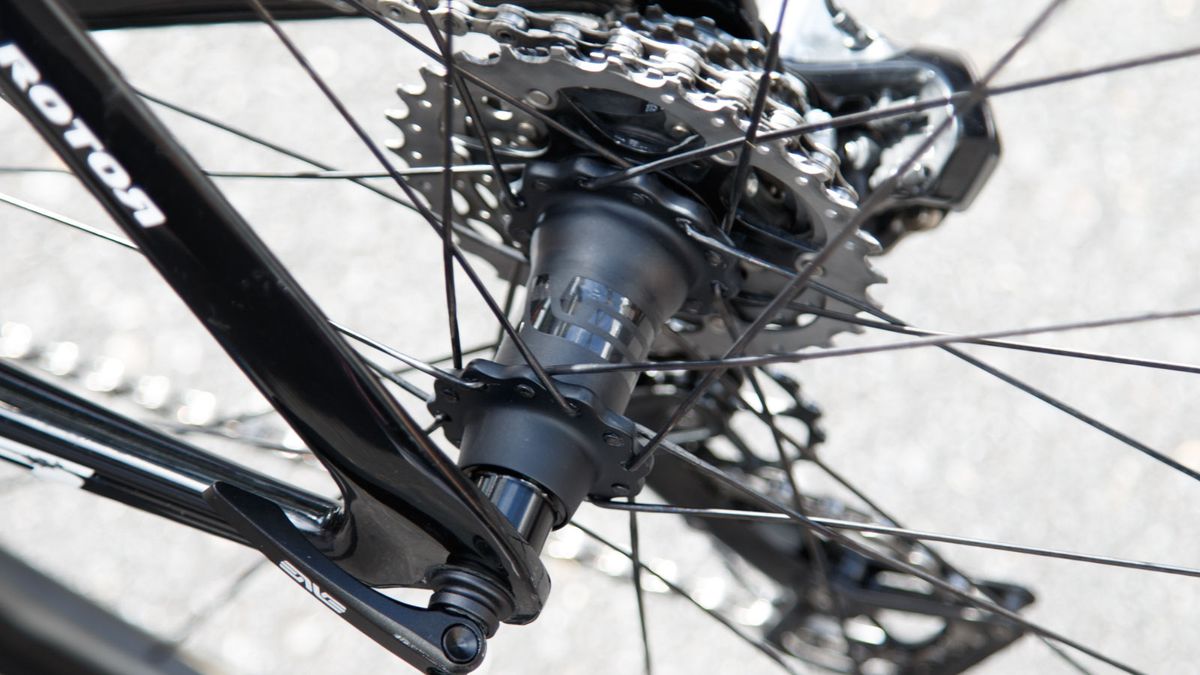 Some DimensionData riders, including Nathan Haas, had wheels with the American brand's new carbon hubs. No lies, we want these