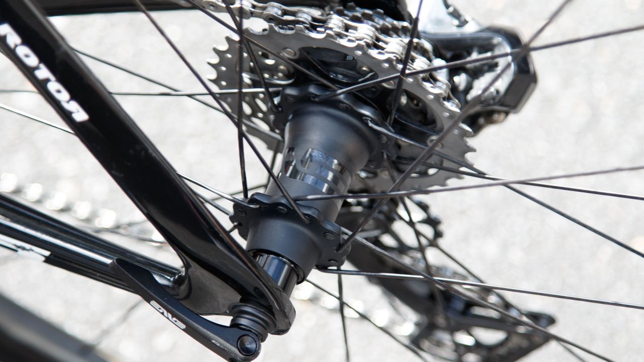 Some DimensionData riders, including Nathan Haas, had wheels with the American brand's new carbon hubs. No lies, we want these
