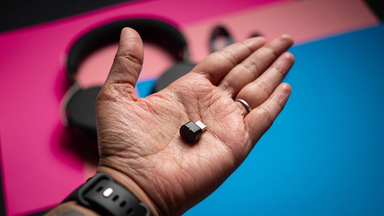 Jabra Evolve3 85 review on Android Central