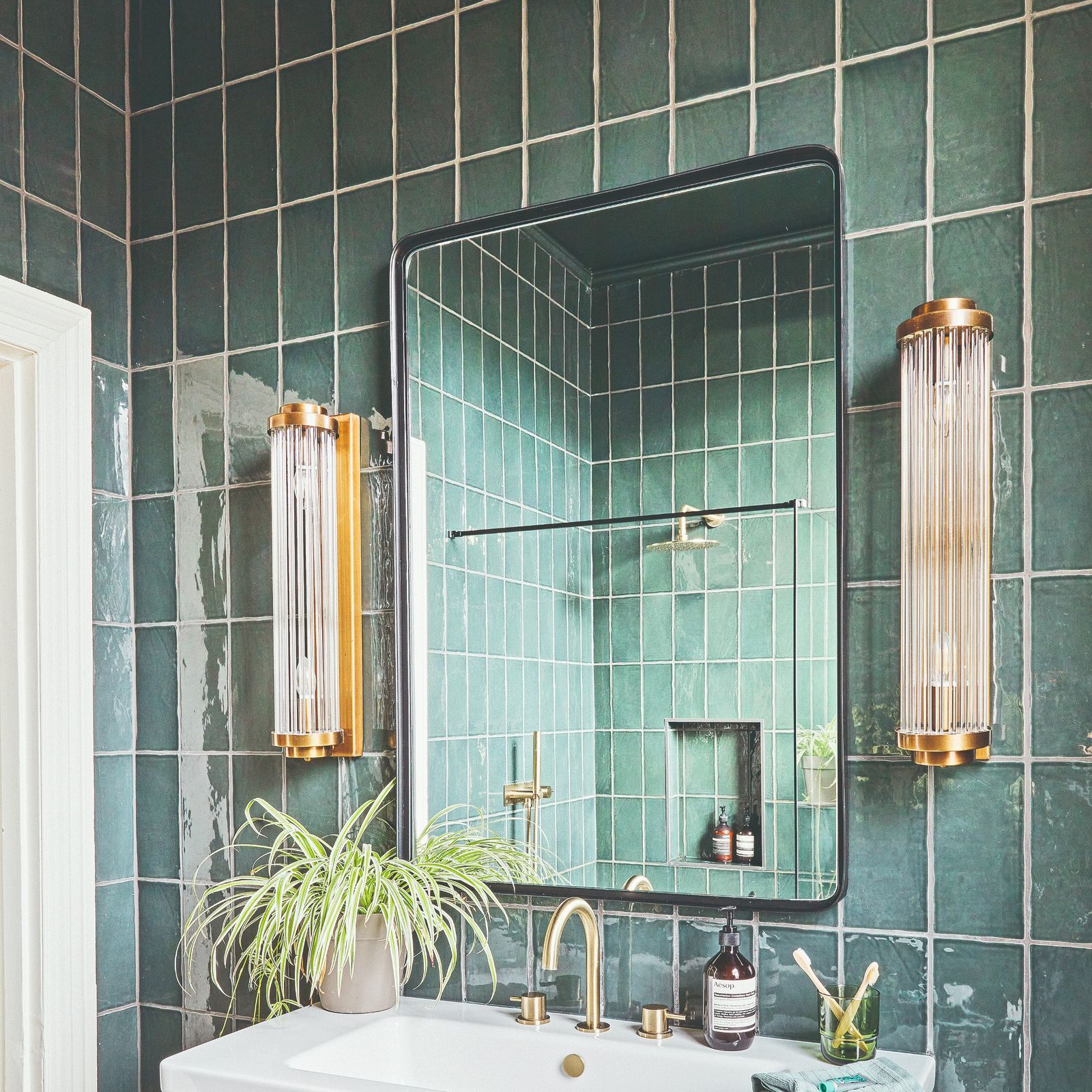 7 common bathroom lighting mistakes, and how you can avoid them | Ideal ...