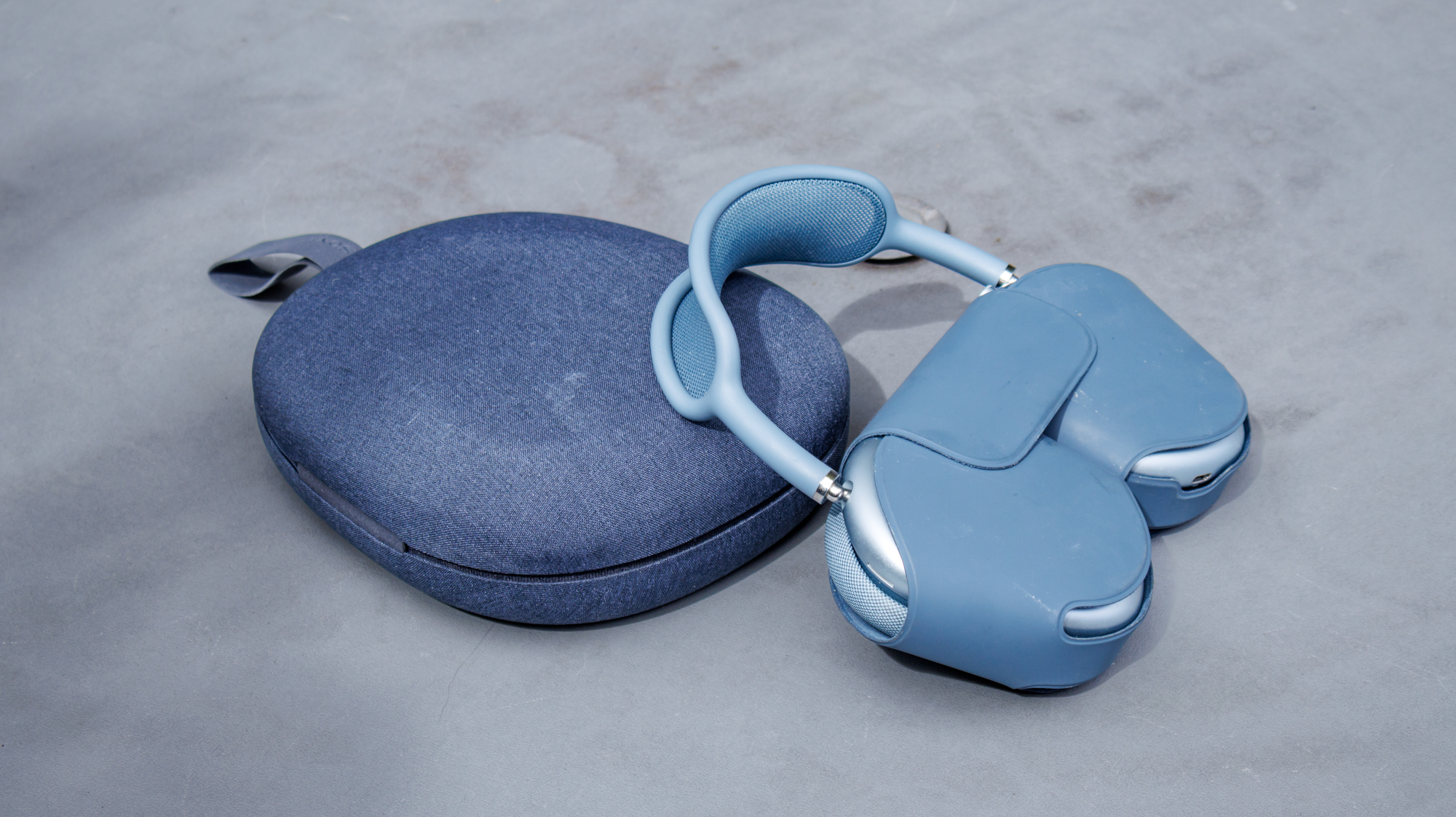 Sony WH-1000XM6 vs AirPods Max