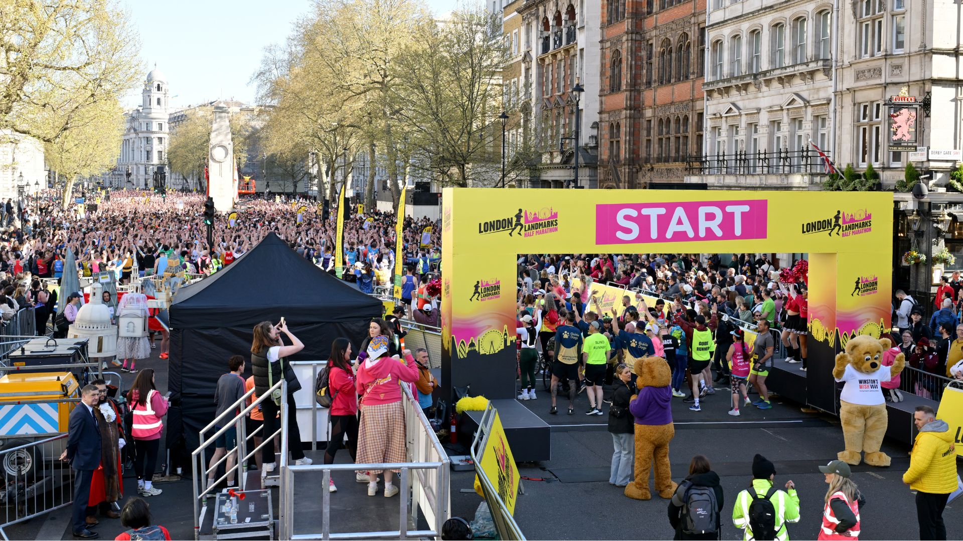 Startline for London Landmarks Half Marathon
