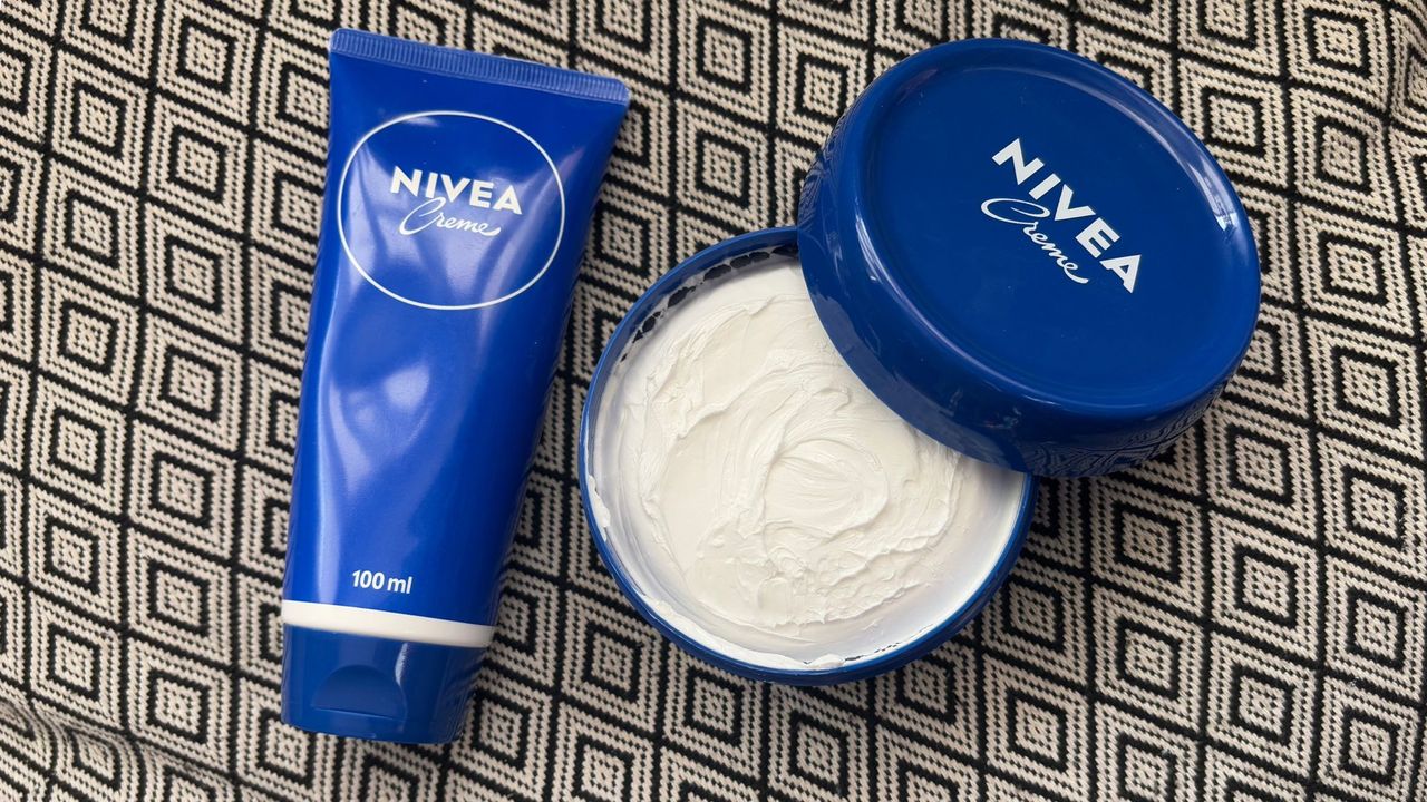 a tube and a tub of nivea creme 