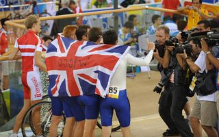 Great Britain team pursuit celebrate Olympics 2008