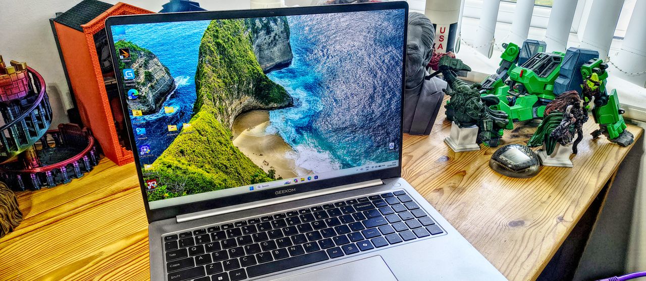 Geekom GeekBook X16 Pro review: A business laptop offering older but still potent Intel hardware to those working to a…
