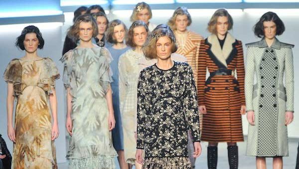 Clothing, Footwear, Fashion show, Dress, Style, Fashion model, Pattern, Runway, Fashion, One-piece garment,