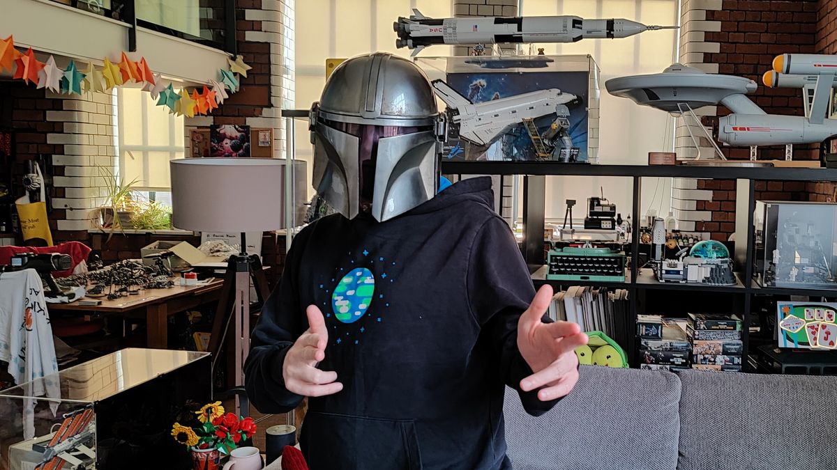 Denuo Novo The Mandalorian Helmet