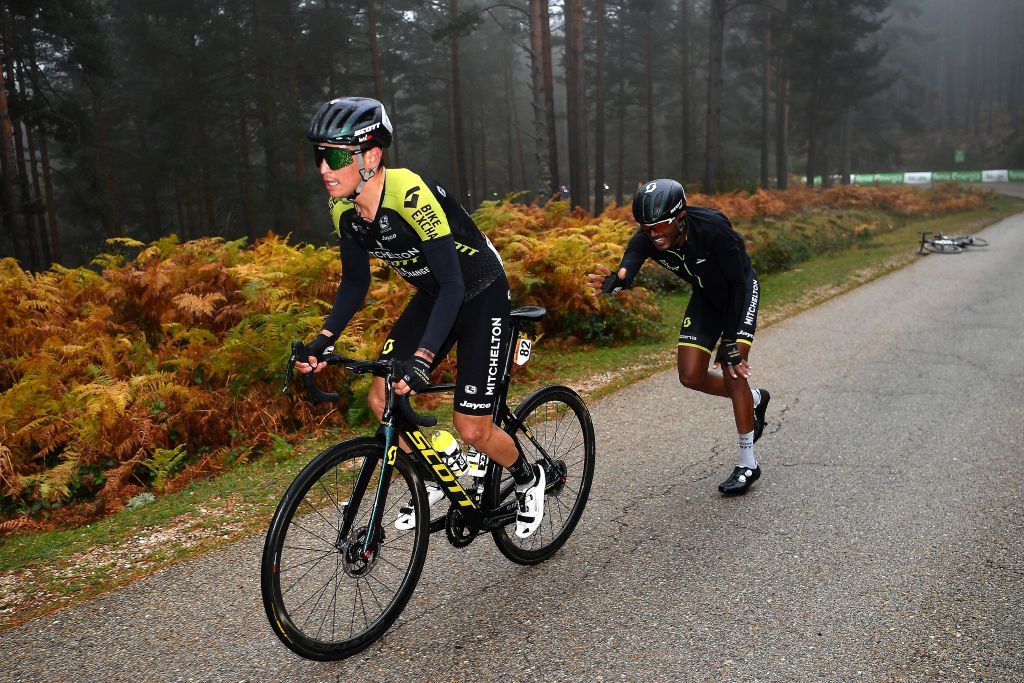 VINUESA SPAIN OCTOBER 22 Johan Esteban Chaves Rubio of Colombia and Team Mitchelton Scott Tsgabu Gebremaryam Grmay of Ethiopia and Team Mitchelton Scott Mechanical Problem during the 75th Tour of Spain 2020 Stage 3 a 1661km stage from Lodosa to La Laguna Negra Vinuesa 1735m lavuelta LaVuelta20 La Vuelta on October 22 2020 in Vinuesa Spain Photo by Justin SetterfieldGetty Images