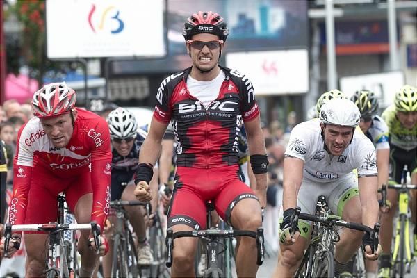 Adam Blythe (BMC) beats Adrien Petit (Cofidis) and John Degenkolb (Argos) to the line