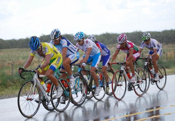 The early breakaway endures a quick shower