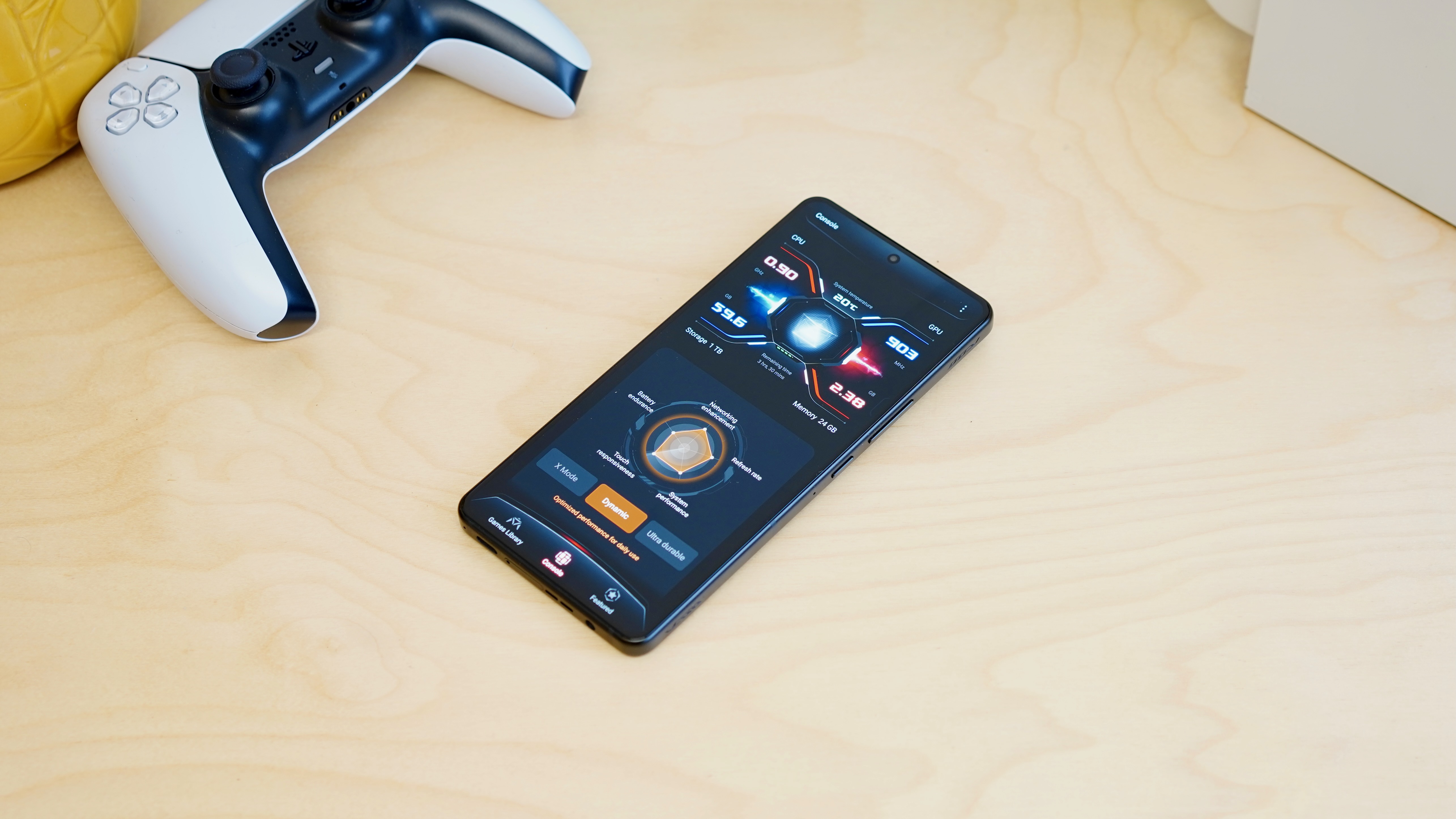 Asus ROG Phone 8 Pro screen