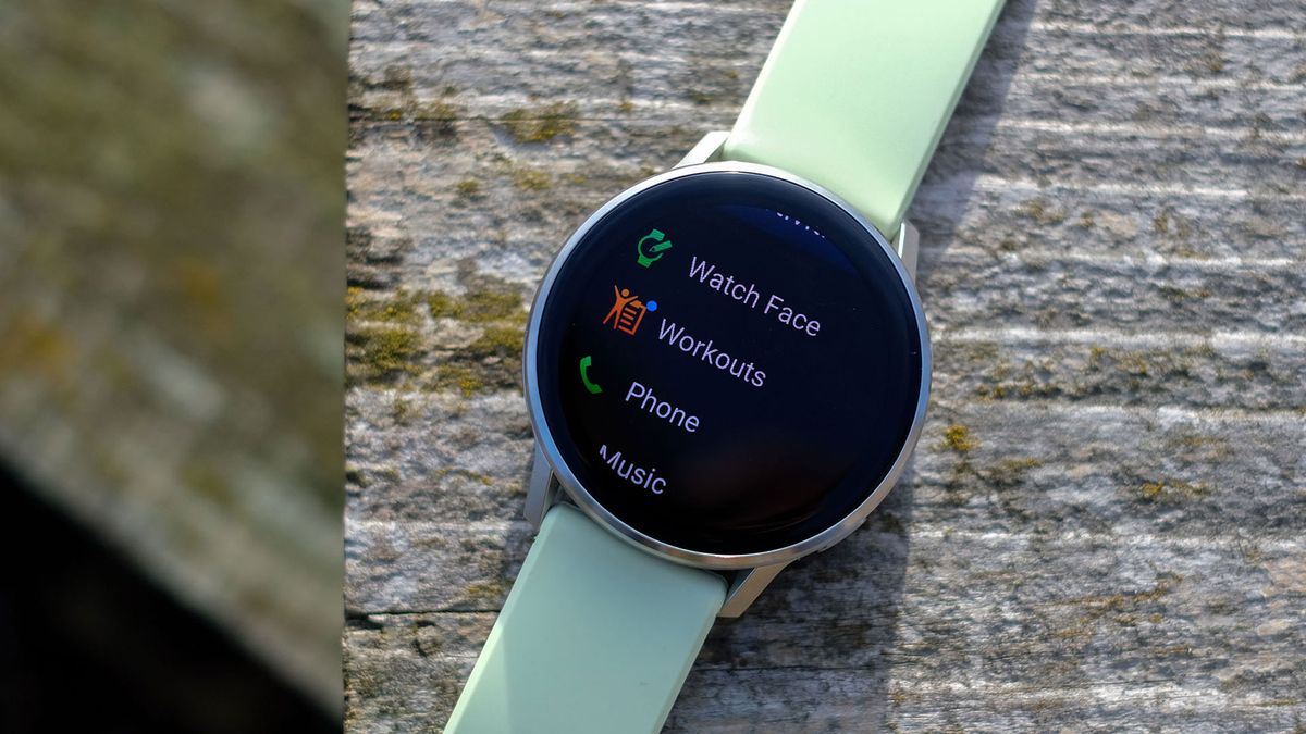 a close-up picture of the settings roster on the Garmin Venu 4 smartwatch