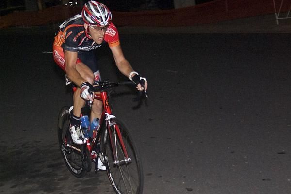 Mark Hekman (Team Mountain Khakis f/b Jittery Joes) rode aggressively throughout the race.