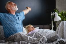 happy couple in the morning 