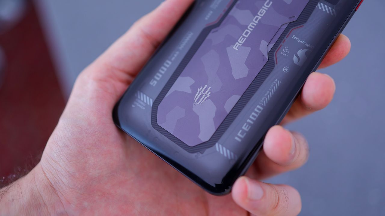 Photo of the Nubia Red Magic 7s Pro gaming phone