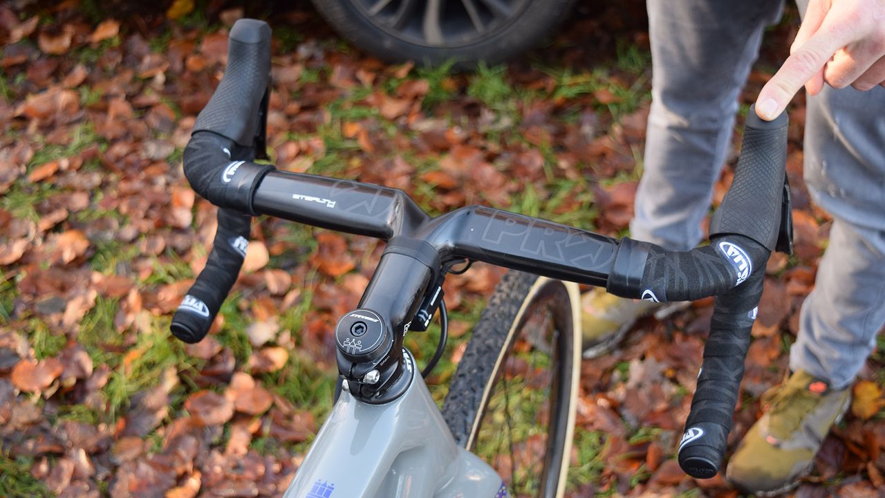 Van der Poel's cockpit is the integrated PRO Stealth Evo carbon handlebar/stem system.
