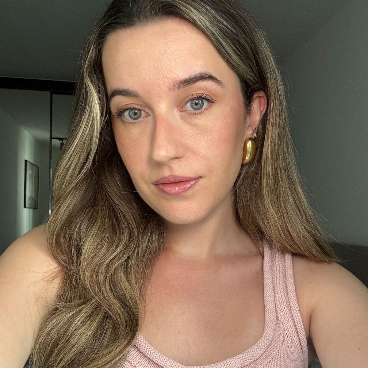 Deputy beauty editor Grace Lindsay testing the best charlotte tilbury products