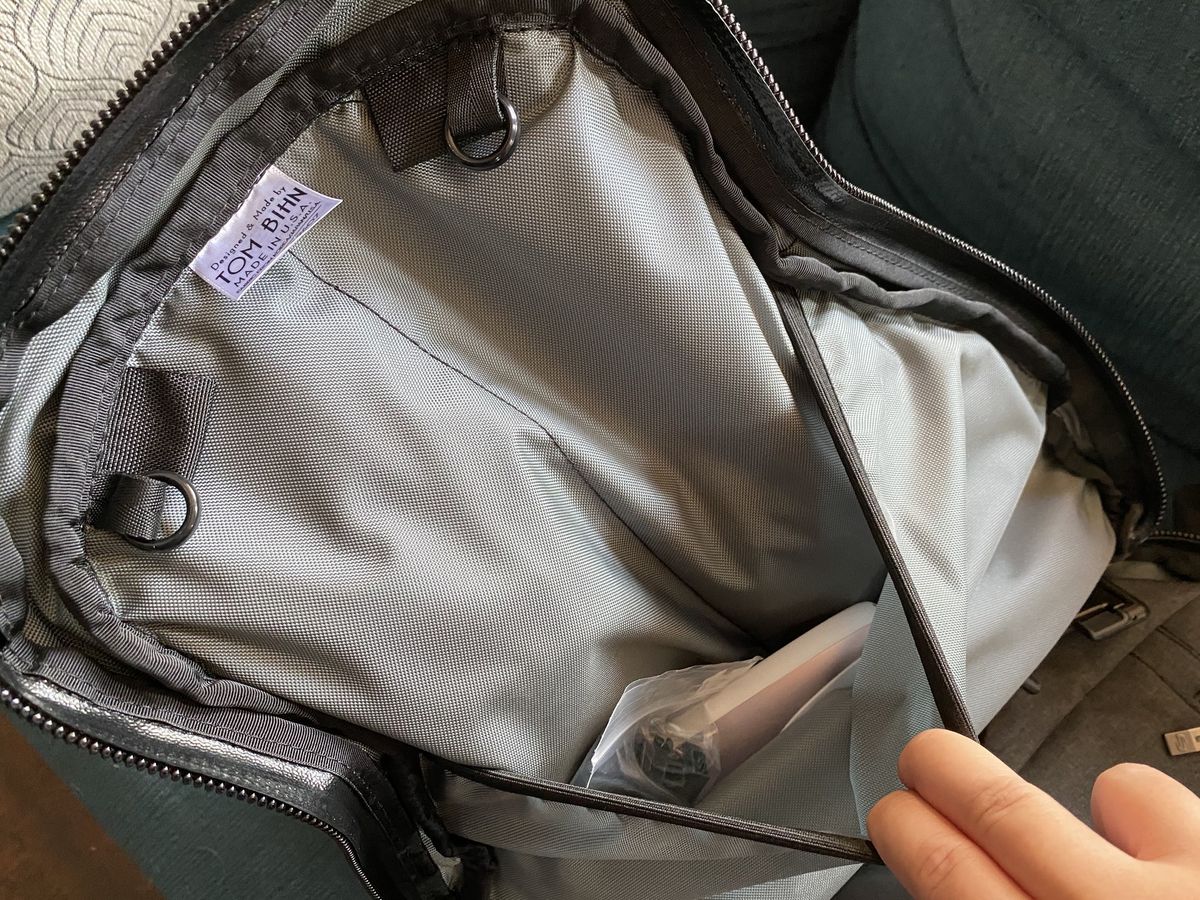 Stretchy band interior pocket