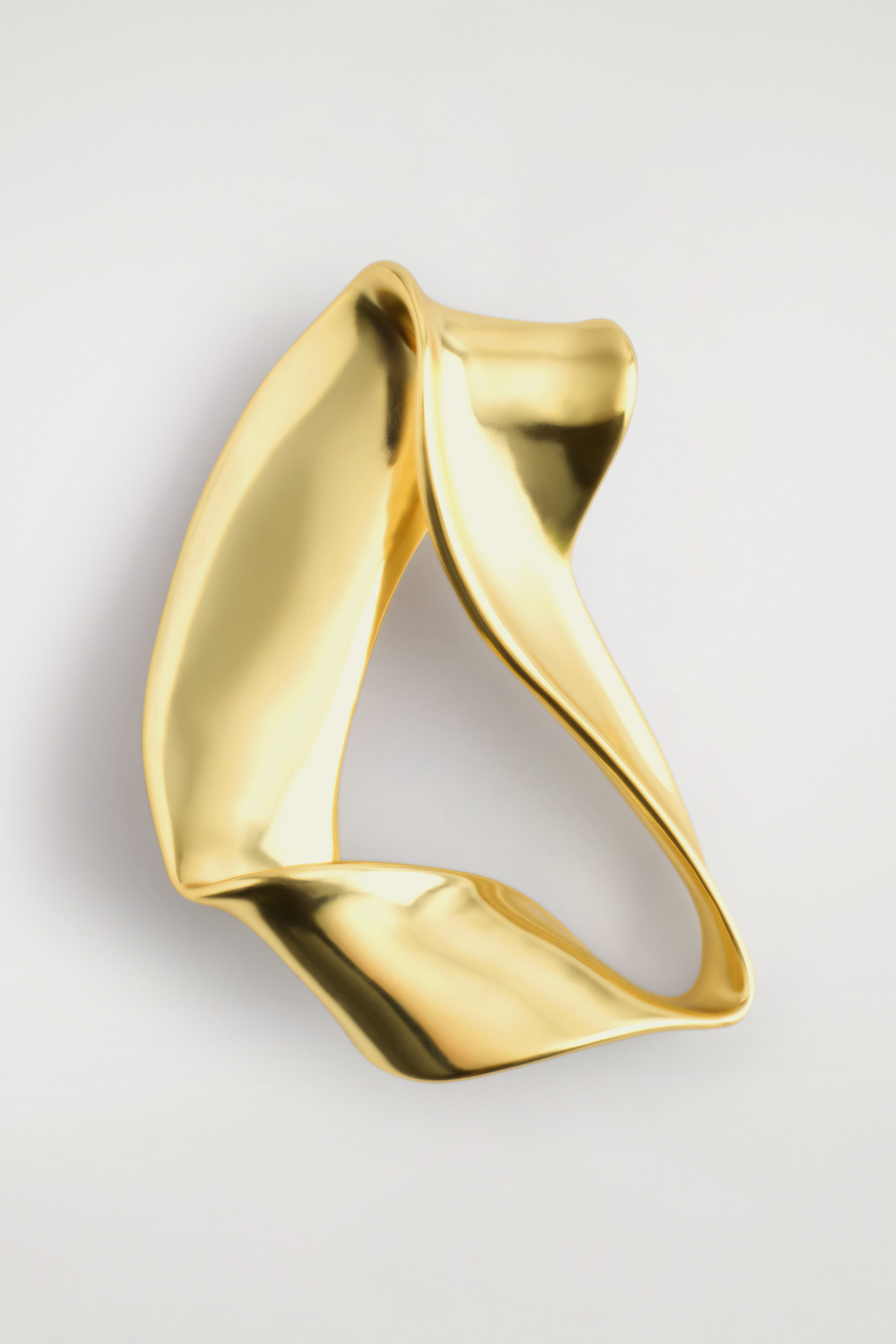 Twisted Ribbon Pin Brooch