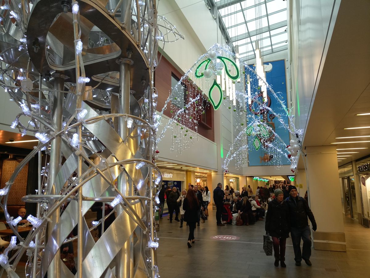 Well-lit indoor scenes have good color reproduction, but contrast is poor and image noise prevalent.